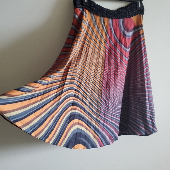 M.Miranda Flowy Prism Patterned Skirt - Picture 3 of 8